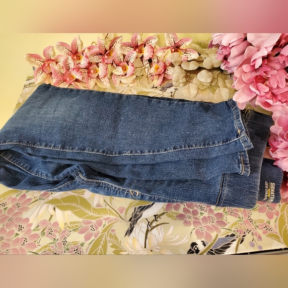 BNWT Levi Straus Signature Pull-on Skinny Jeans - Picture 2 of 4